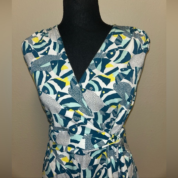 Lands End Women's Small Cap Sleeve Twist Front Fit and Flare Dress Fish Print - Picture 4 of 11